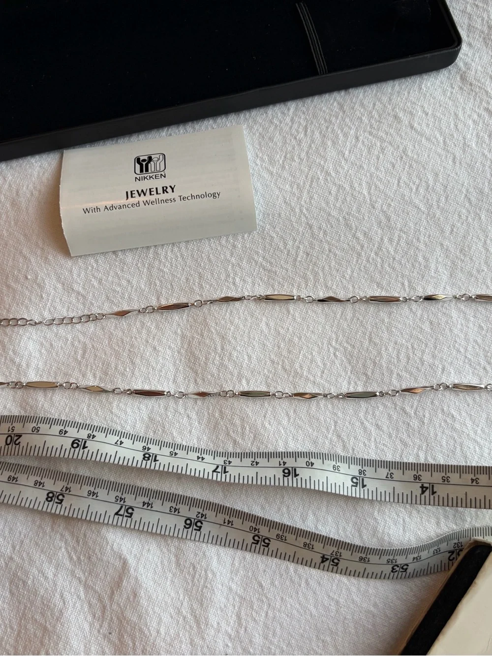 Nikken Platinum-Tone Magnetic Wellness Necklace NIB Vintage Never Worn